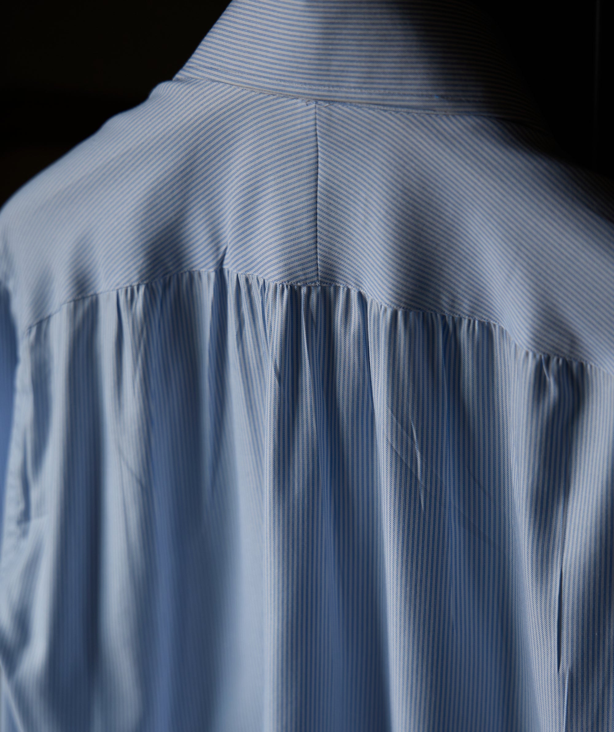 Ugentle Spread Collar Cotton/Silk Shirt — Light Blue Pencil Stripe