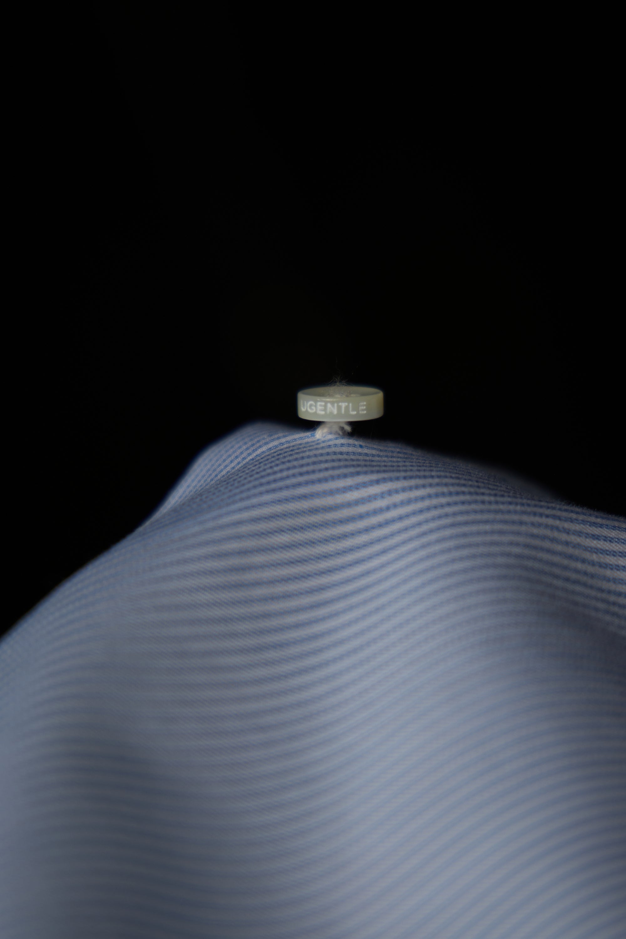 Ugentle Spread Collar Cotton/Silk Shirt — Light Blue Pencil Stripe