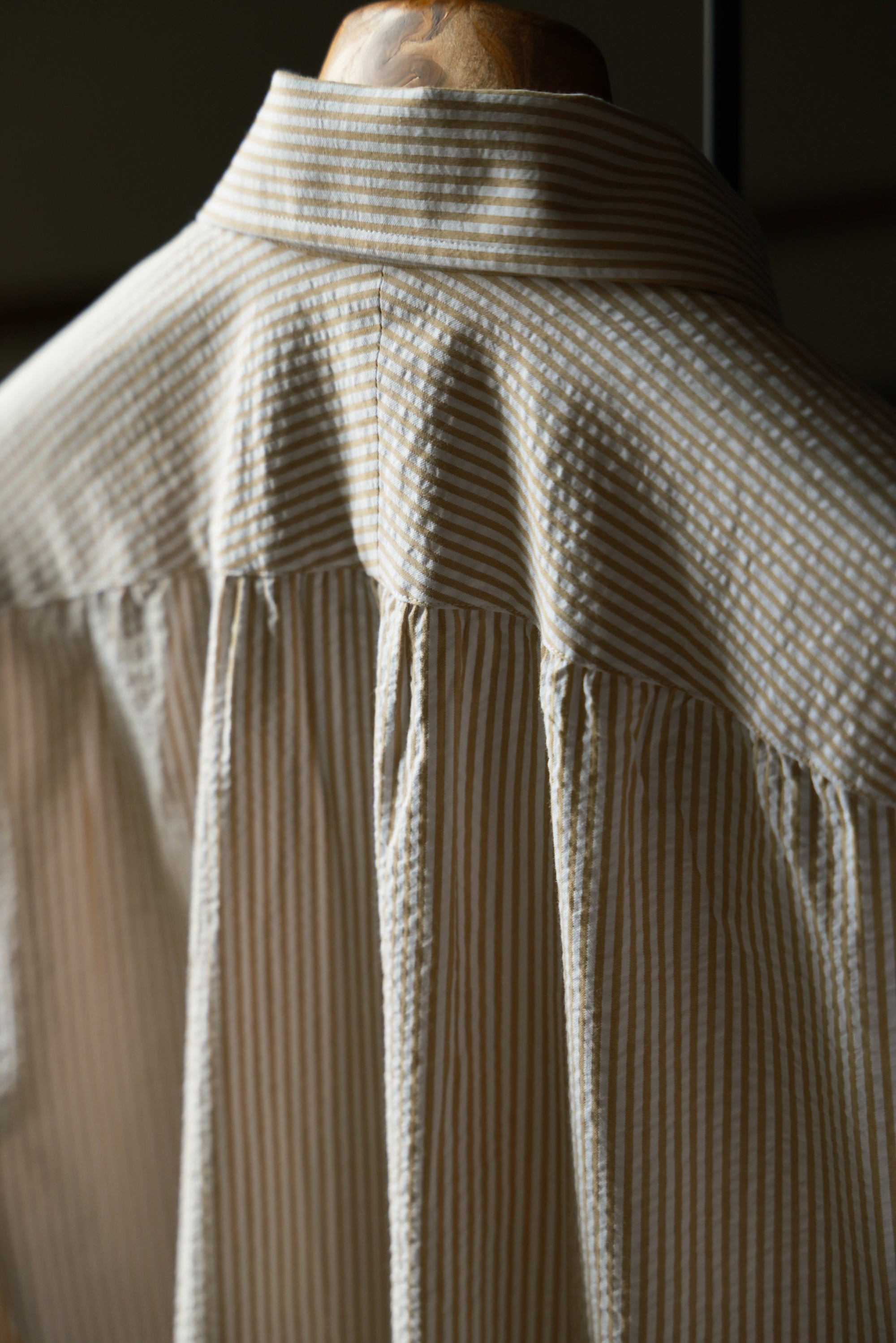 Ugentle One-piece Collar Shirt — Brown Pencil Stripe Seersucker