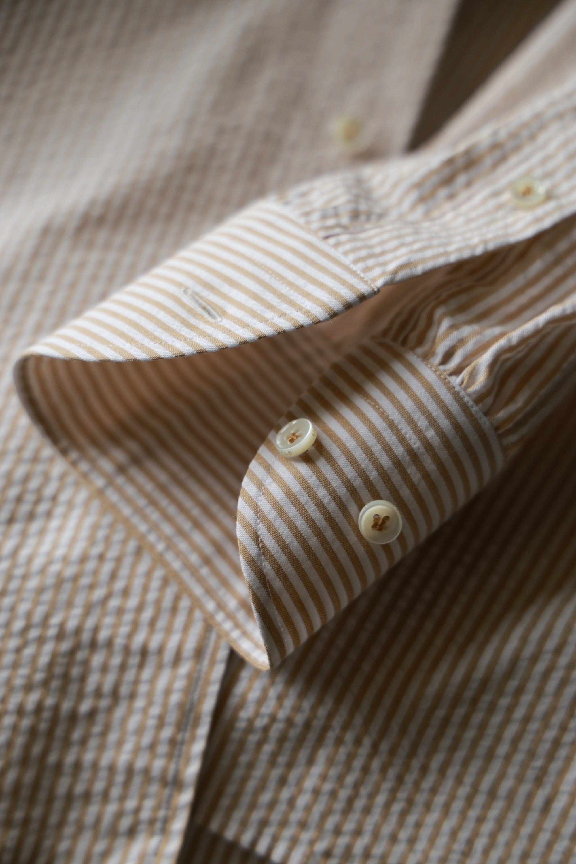 Ugentle One-piece Collar Shirt — Brown Pencil Stripe Seersucker