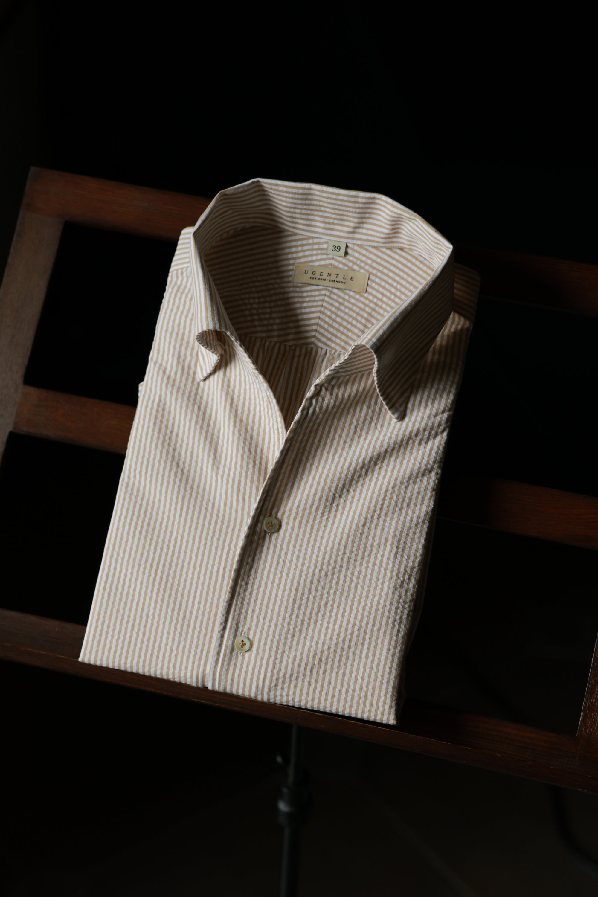 Ugentle One-piece Collar Shirt — Brown Pencil Stripe Seersucker