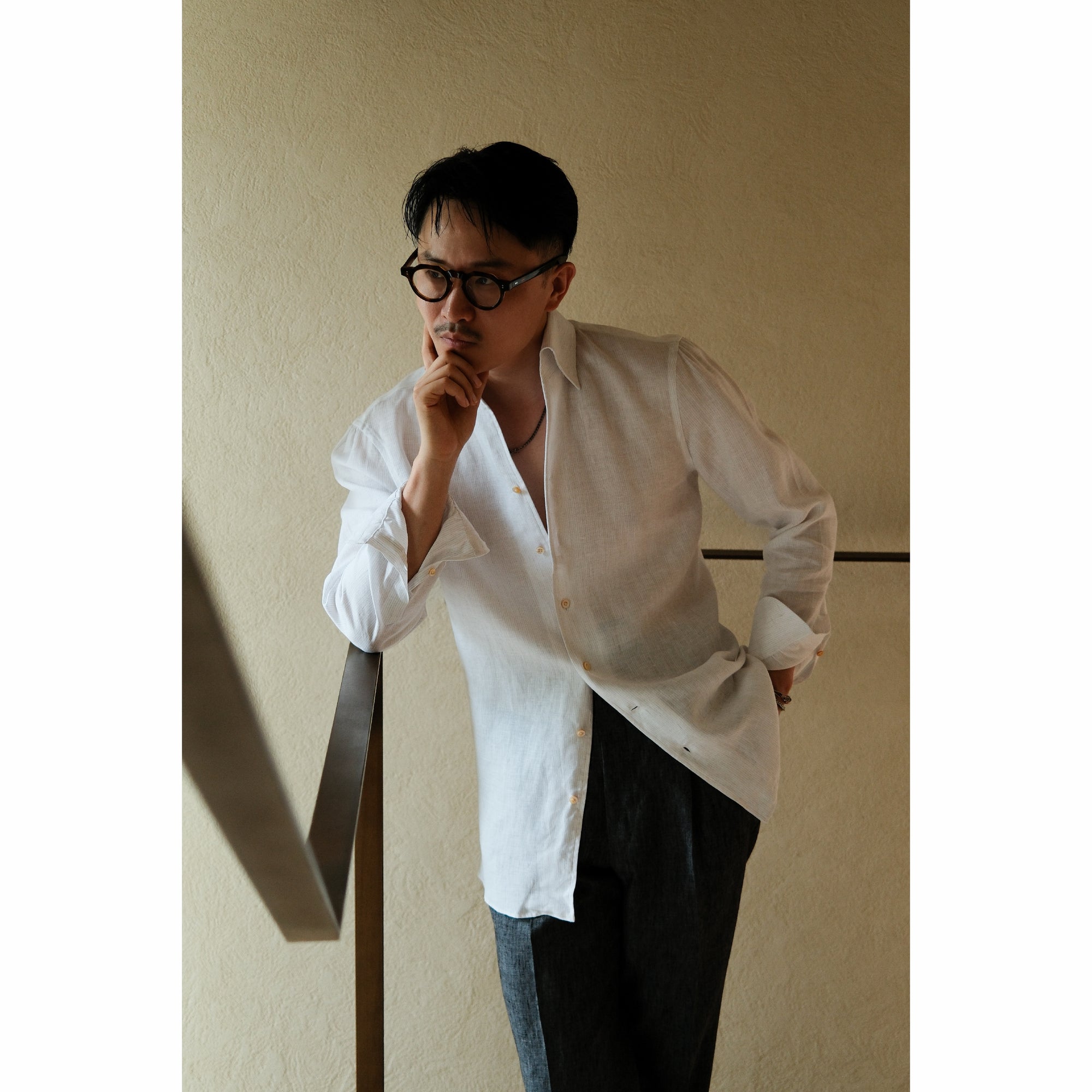 Ugentle One-piece Collar Linen Shirt — Neutral 42 Ugentle One-piece Collar Linen Shirt — Neutral 42
