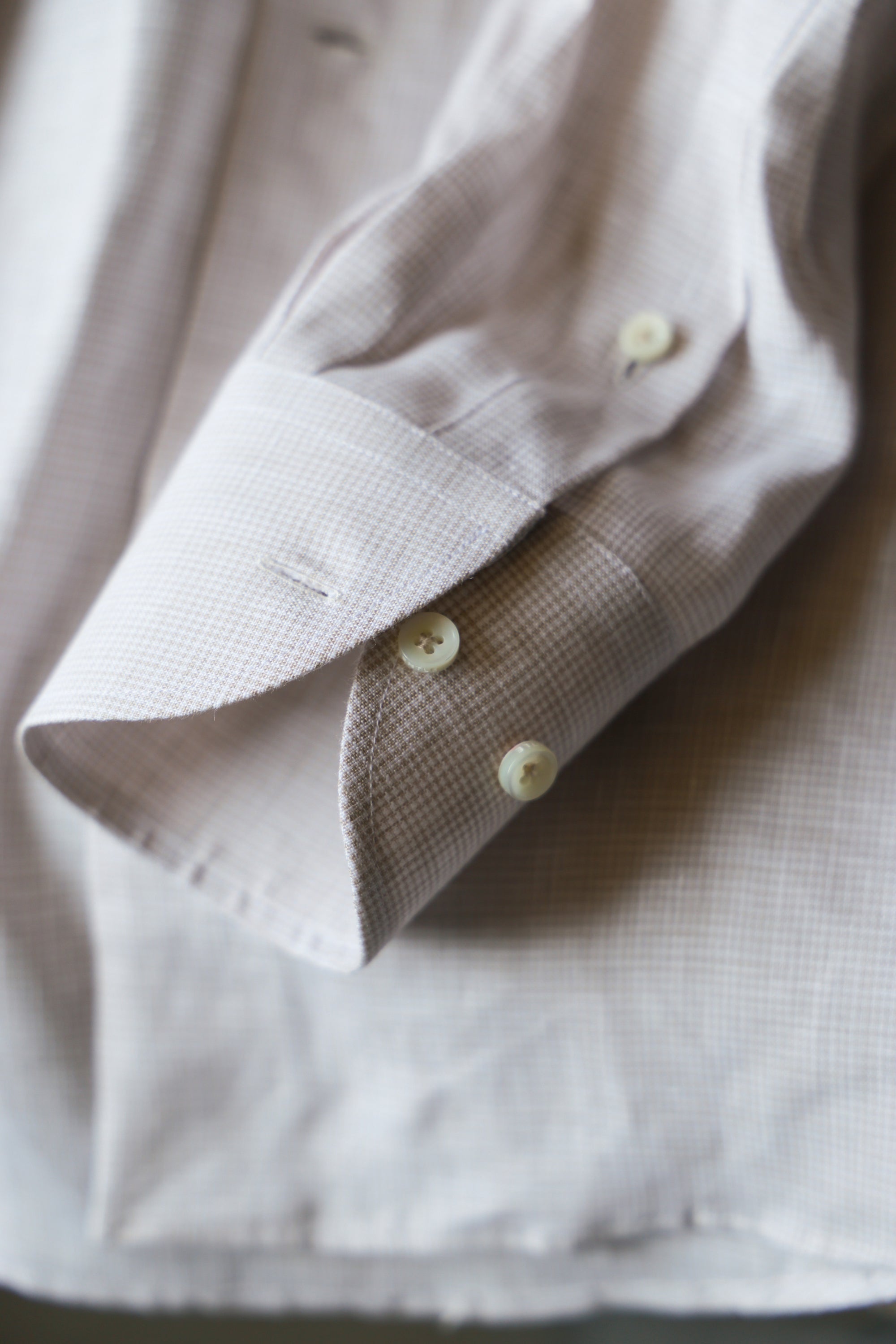 Ugentle Spread Collar Linen Shirt — Neutral