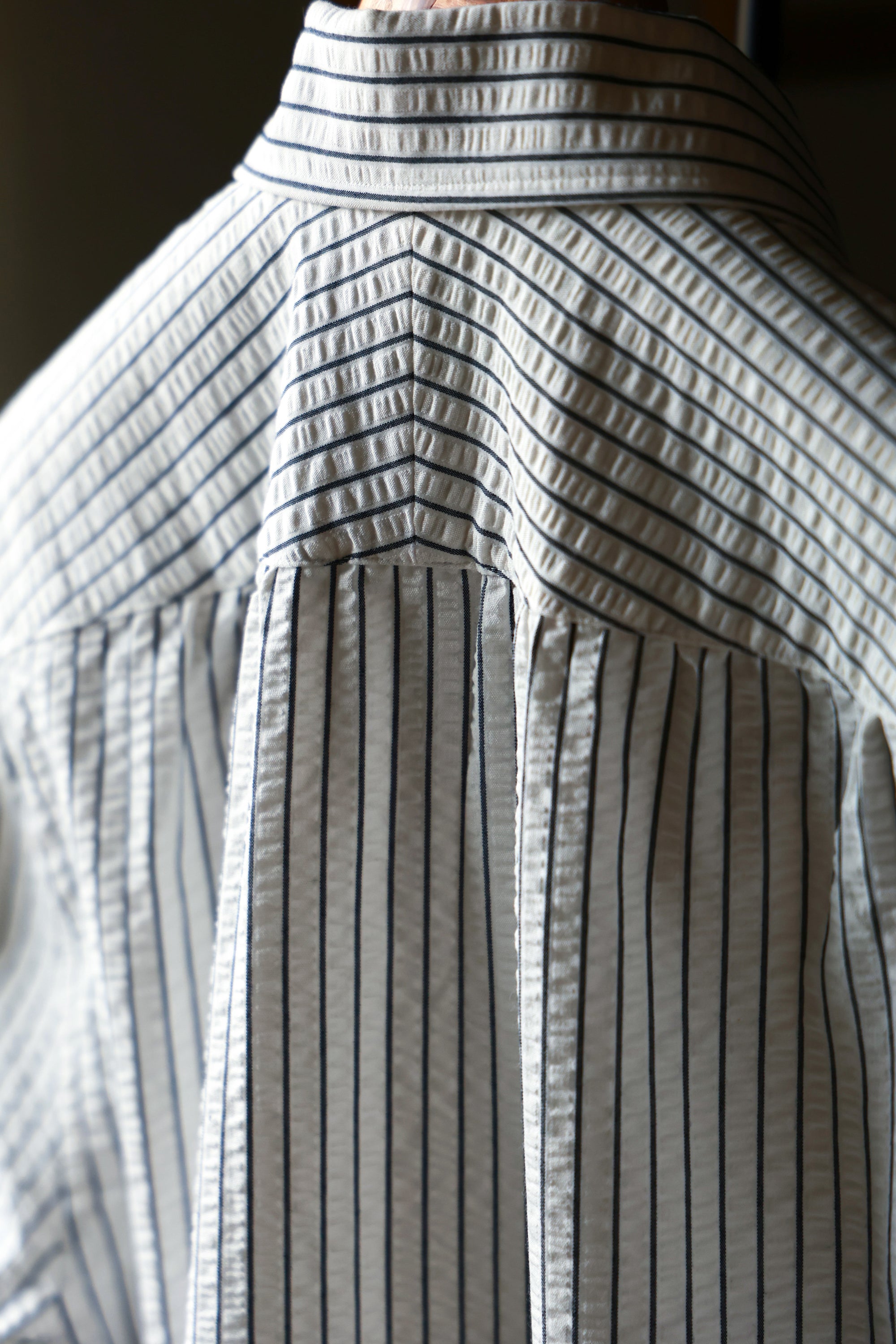 Ugentle One-piece Collar Shirt — Seersucker Grey Pencil Stripe