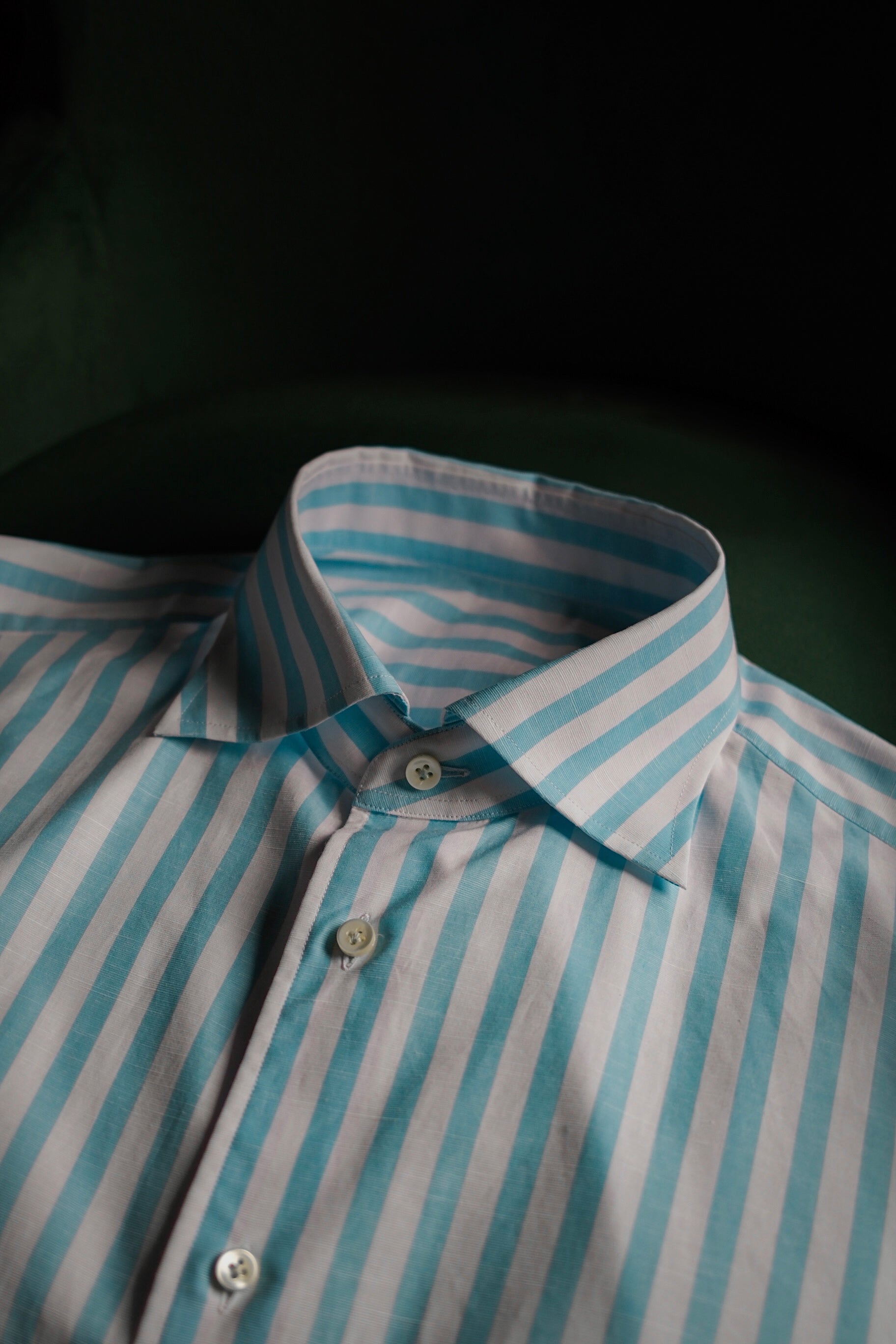 Ugentle Spread Collar Shirt — Glacier wide stripe