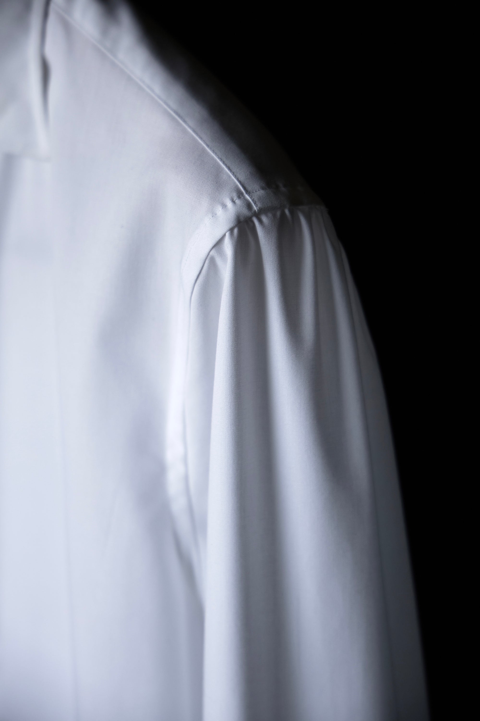 Ugentle Spread Collar Shirt — White