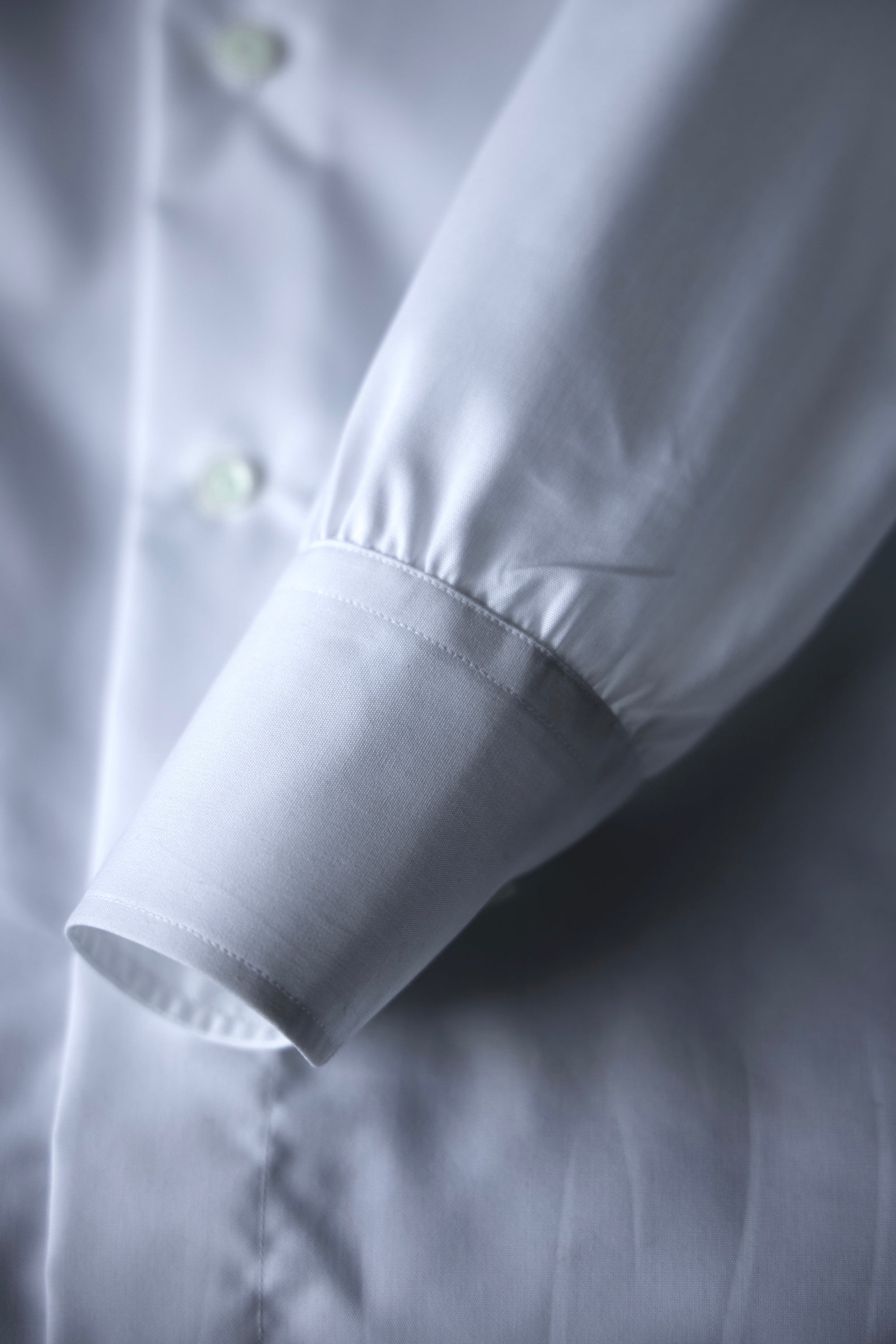 Ugentle Spread Collar Shirt — White